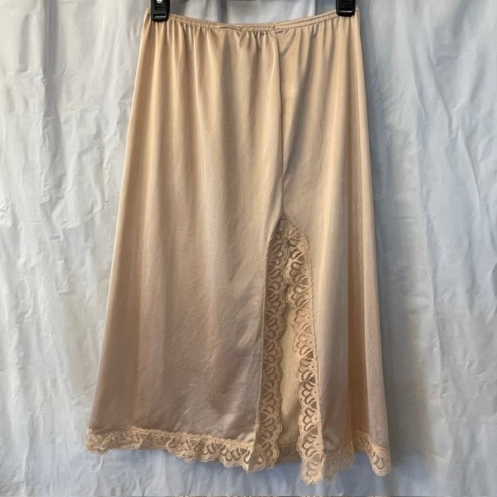 VTG 80s BLUSH Nude Beige Nylon Half Slip Midi Skirt Lace Trim Slit Sz L USA